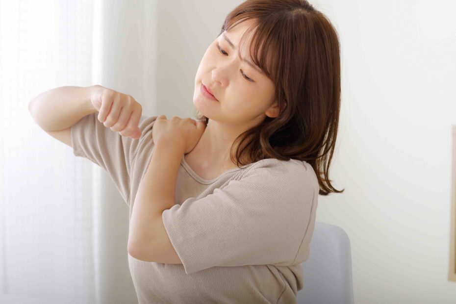 Frozen Shoulder Assessment and treatment in Kenilworth, Leamington Spa, Warwick, Solihull and Stratford Upon Avon